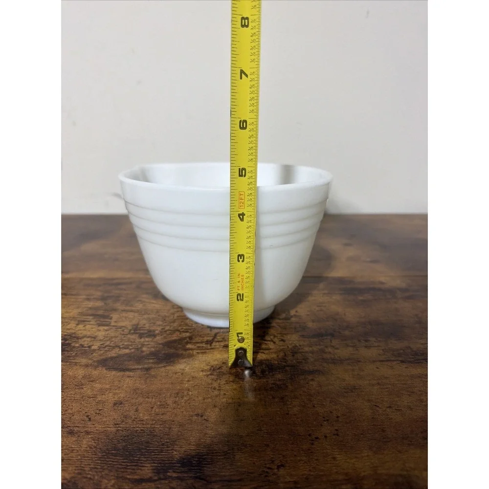 3 PYREX  Milk Glass Mixing Bowls Vintage 40s Hamilton Beach White Pour Spout USA